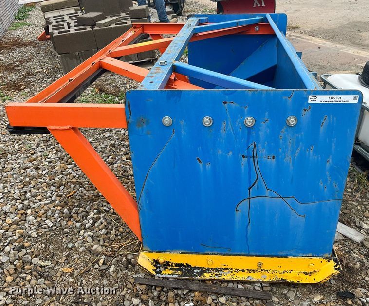 image for item LD9791 72" W skid steer snow pusher