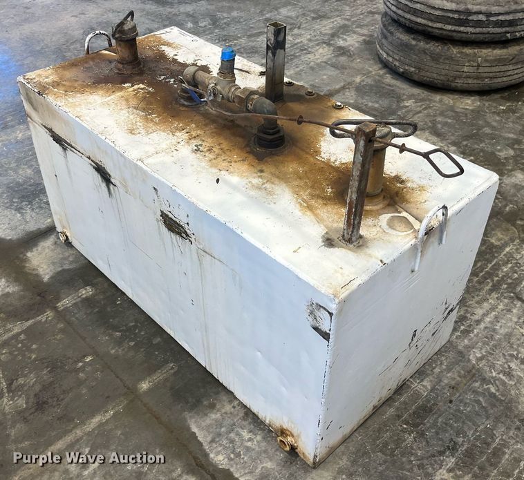 image for item LD9804 Fuel tank