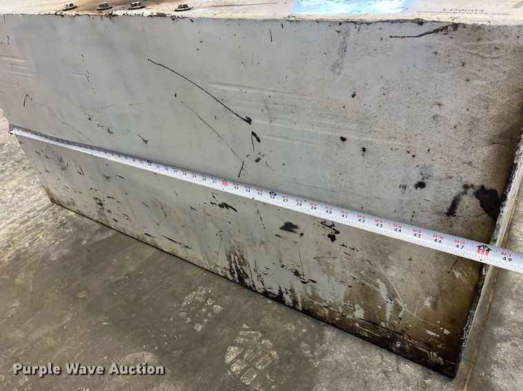 image for item LD9804 Fuel tank