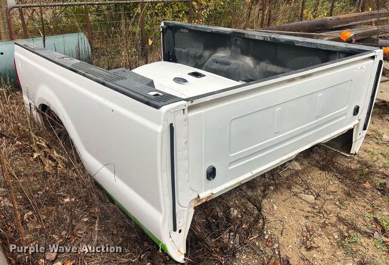 image for item LD9806 2008 Ford F250 pickup truck bed