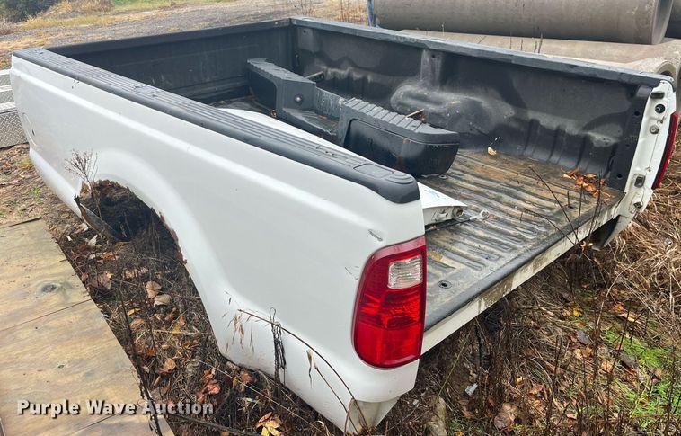 image for item LD9806 2008 Ford F250 pickup truck bed
