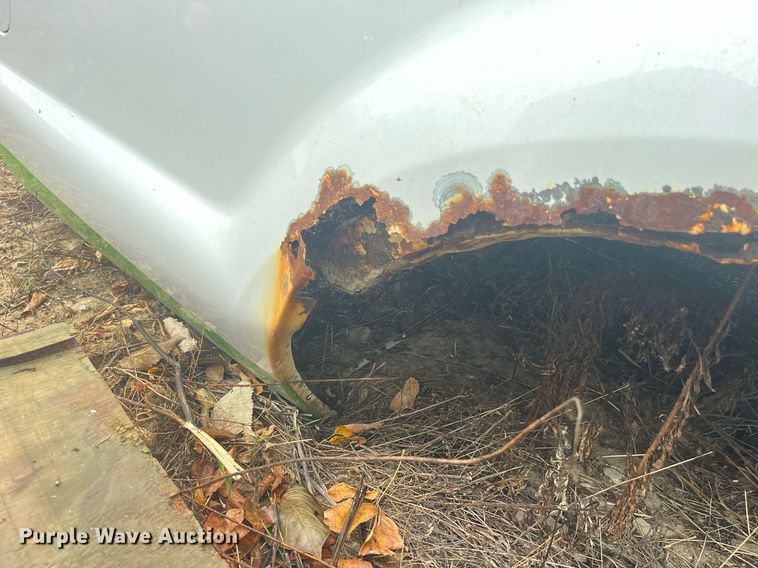 image for item LD9806 2008 Ford F250 pickup truck bed