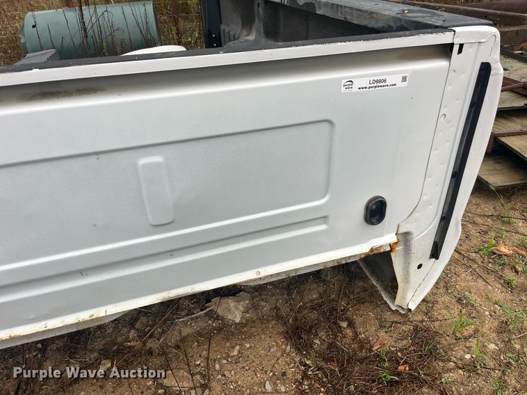 image for item LD9806 2008 Ford F250 pickup truck bed