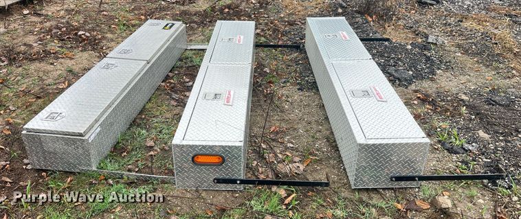 image for item LD9807 (3) toolboxes