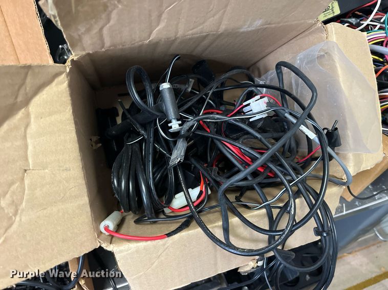 image for item LD9817 Law enforcement equipment