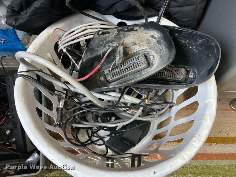 image for item LD9817 Law enforcement equipment