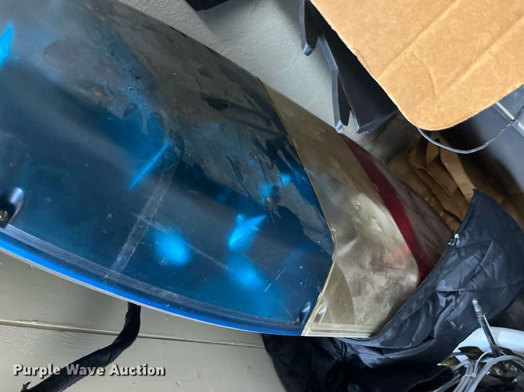 image for item LD9817 Law enforcement equipment