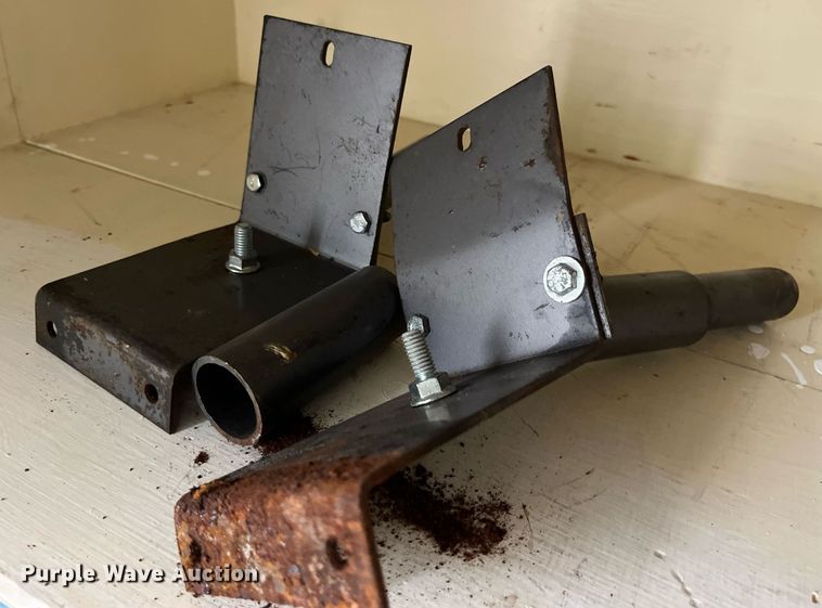 image for item LD9817 Law enforcement equipment