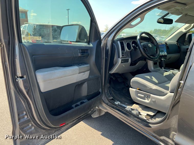 image for item LF9452 2011 Toyota Tundra SR5  Double Cab pickup truck