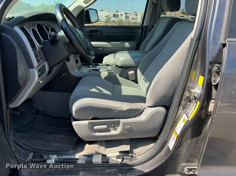 image for item LF9452 2011 Toyota Tundra SR5  Double Cab pickup truck