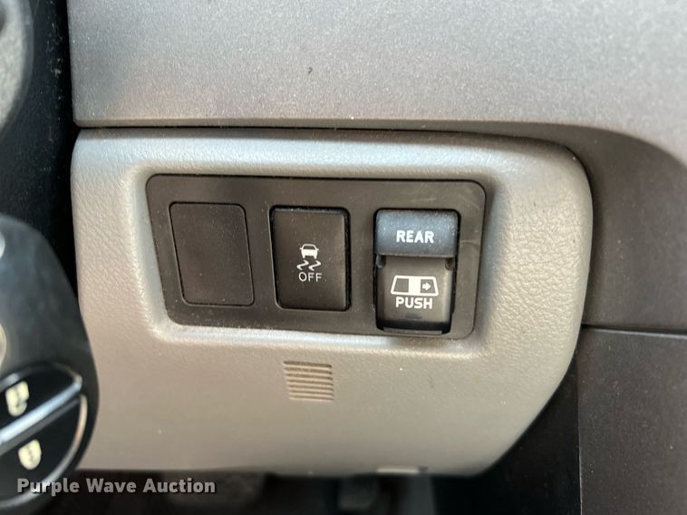 image for item LF9452 2011 Toyota Tundra SR5  Double Cab pickup truck