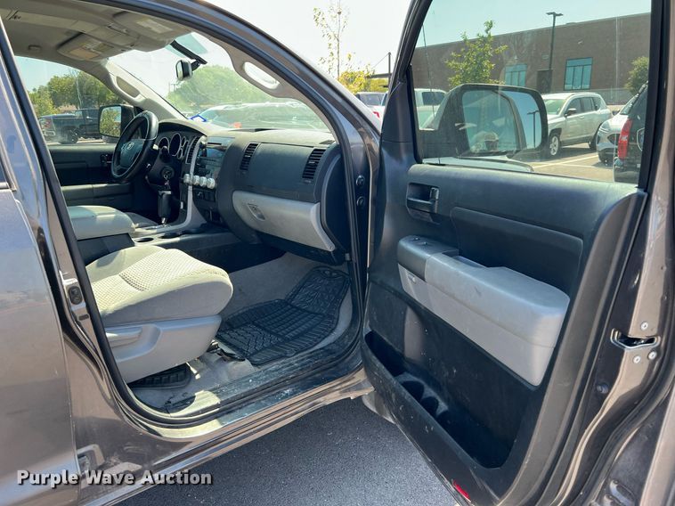 image for item LF9452 2011 Toyota Tundra SR5  Double Cab pickup truck