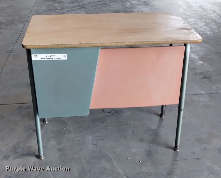 image for item LN9873 (18) student desks