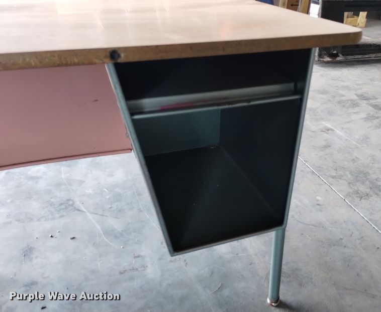 image for item LN9873 (18) student desks