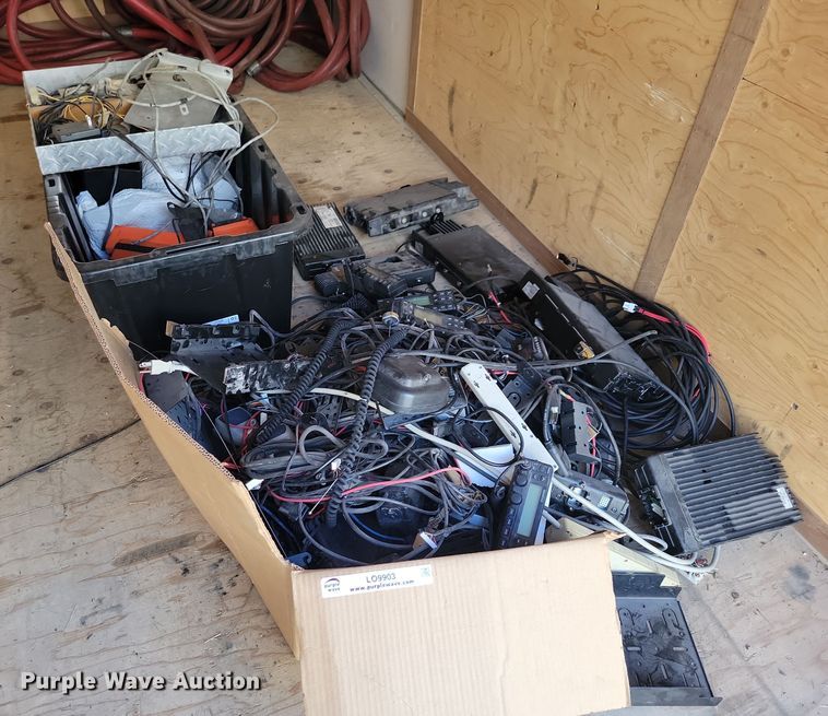 image for item LO9903 Radios