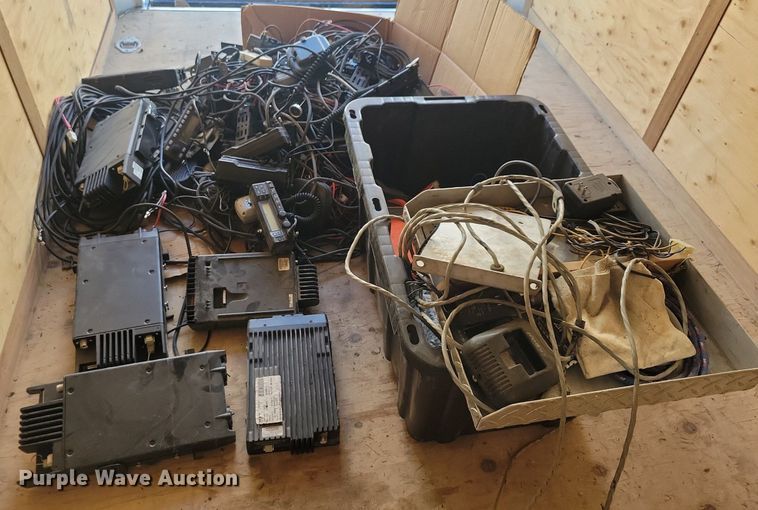 image for item LO9903 Radios