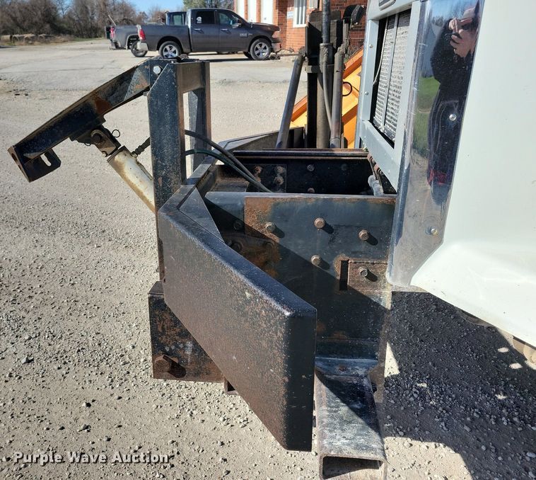 image for item LO9933 2003 Freightliner FLD112  dump truck