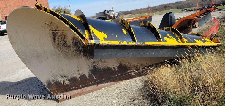 image for item LO9933 2003 Freightliner FLD112  dump truck