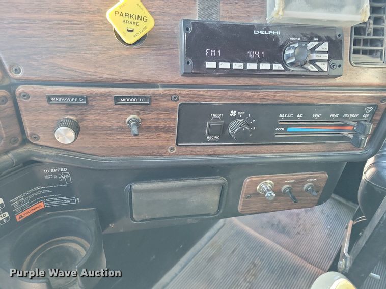 image for item LO9933 2003 Freightliner FLD112  dump truck