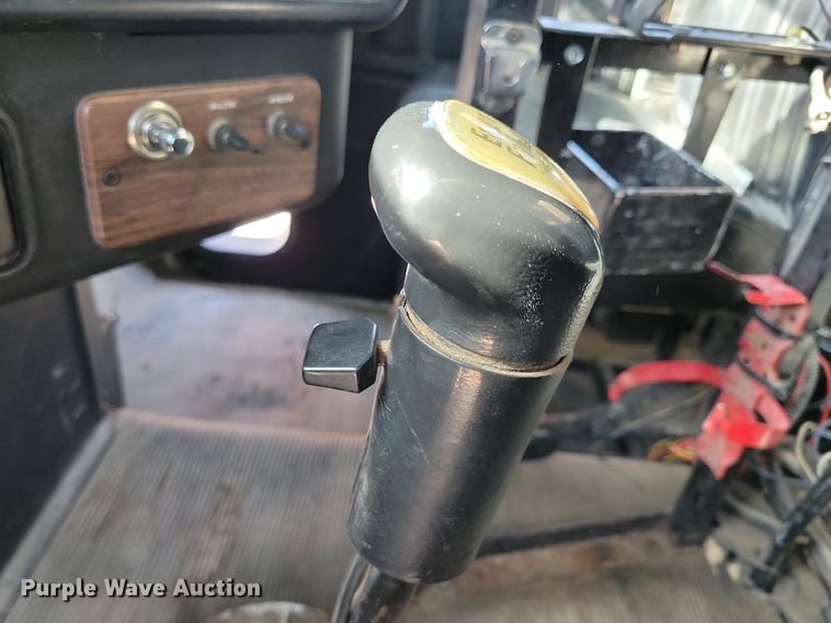 image for item LO9933 2003 Freightliner FLD112  dump truck