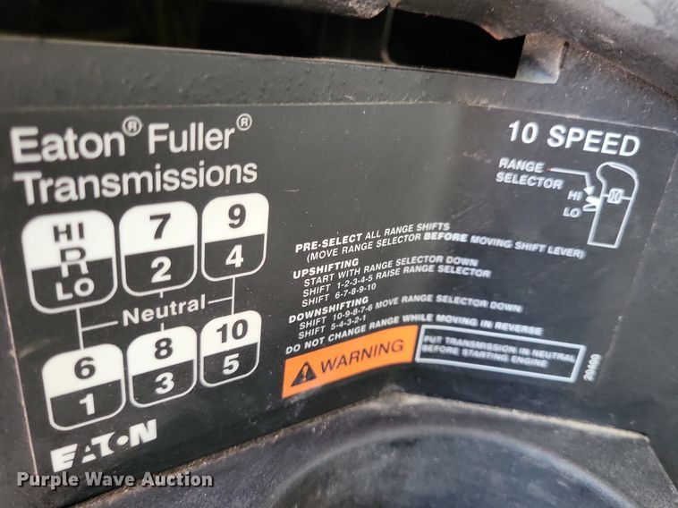 image for item LO9933 2003 Freightliner FLD112  dump truck