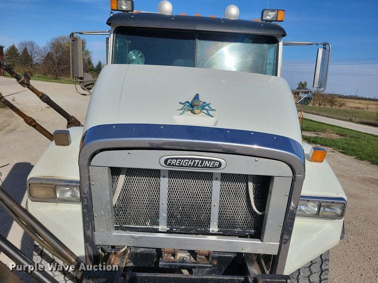 image for item LO9933 2003 Freightliner FLD112  dump truck