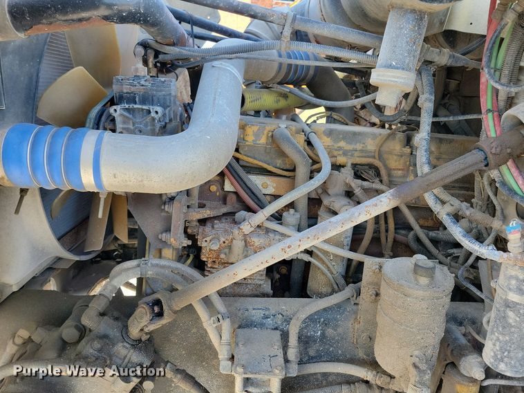 image for item LO9933 2003 Freightliner FLD112  dump truck