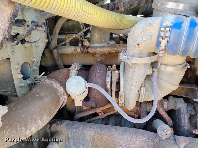 image for item LO9933 2003 Freightliner FLD112  dump truck