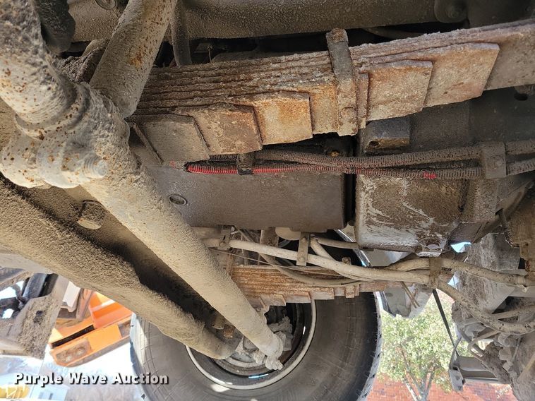 image for item LO9933 2003 Freightliner FLD112  dump truck