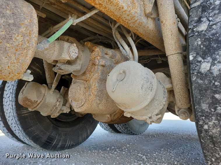 image for item LO9933 2003 Freightliner FLD112  dump truck