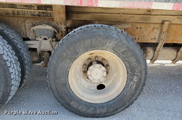 image for item LO9933 2003 Freightliner FLD112  dump truck