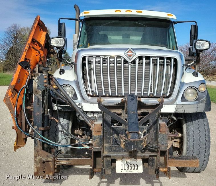 image for item LO9935 2013 International WorkStar 7500  dump truck