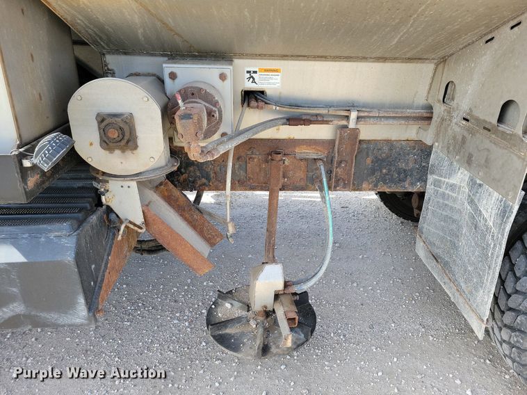 image for item LO9935 2013 International WorkStar 7500  dump truck