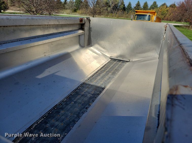 image for item LO9935 2013 International WorkStar 7500  dump truck