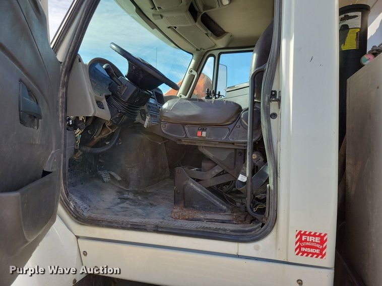 image for item LO9935 2013 International WorkStar 7500  dump truck