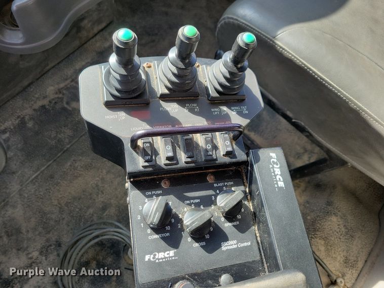 image for item LO9935 2013 International WorkStar 7500  dump truck