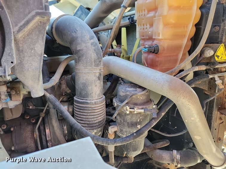 image for item LO9935 2013 International WorkStar 7500  dump truck