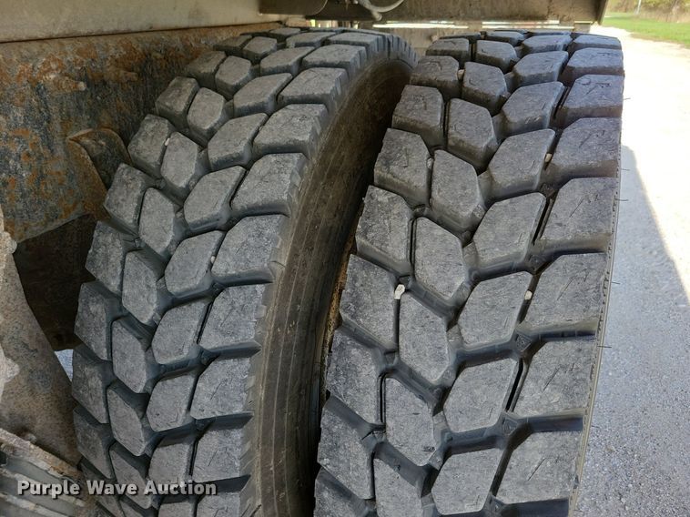 image for item LO9935 2013 International WorkStar 7500  dump truck