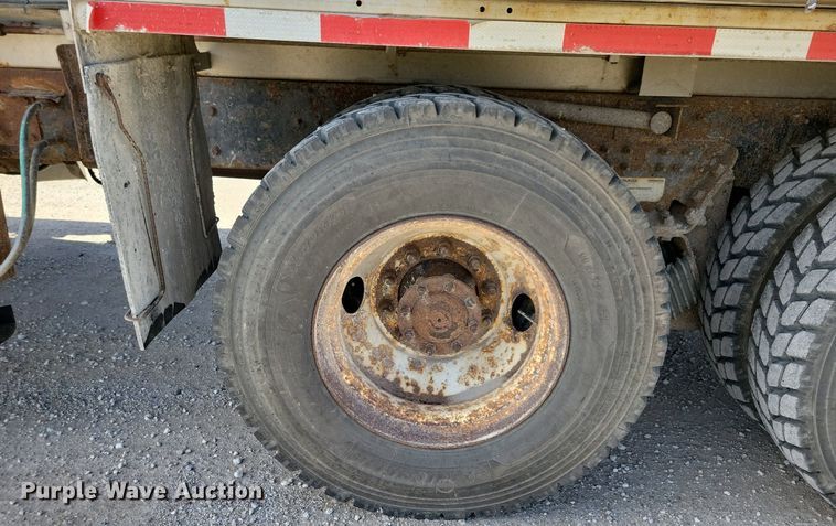 image for item LO9935 2013 International WorkStar 7500  dump truck