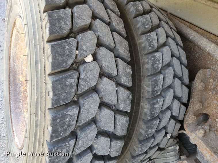 image for item LO9935 2013 International WorkStar 7500  dump truck