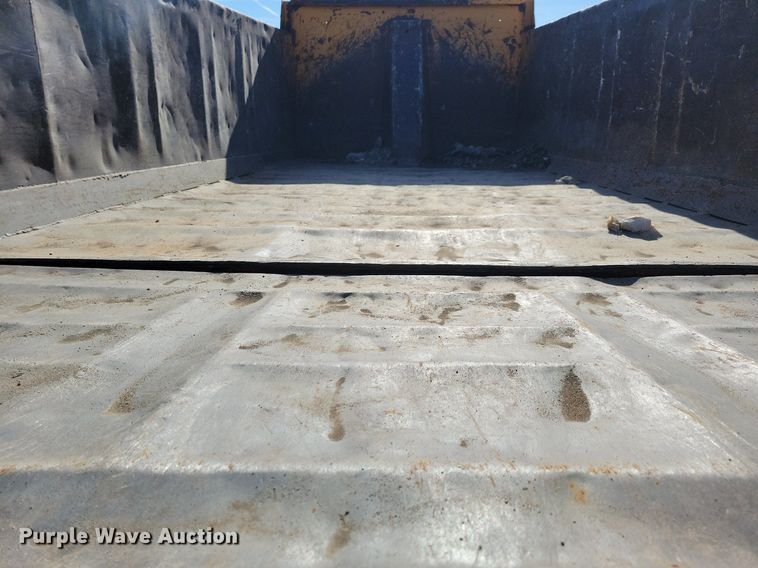 image for item LO9936 1988 Ford LTS9000  dump truck