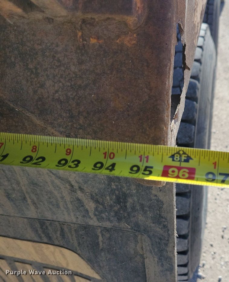 image for item LO9936 1988 Ford LTS9000  dump truck