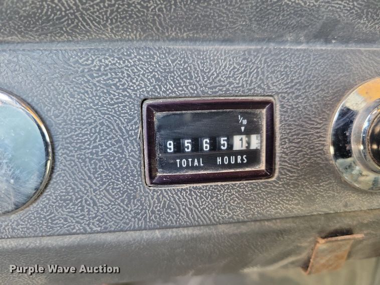 image for item LO9936 1988 Ford LTS9000  dump truck