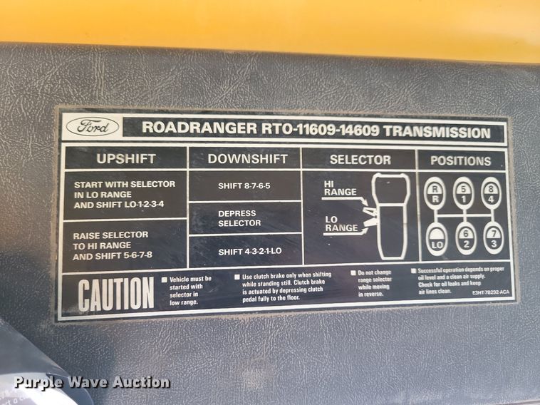 image for item LO9936 1988 Ford LTS9000  dump truck