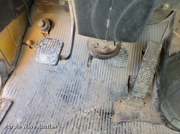 image for item LO9936 1988 Ford LTS9000  dump truck