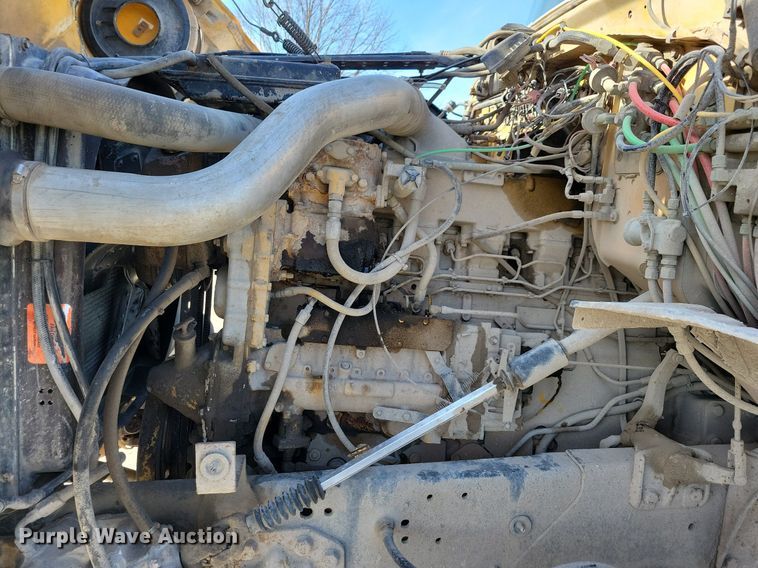 image for item LO9936 1988 Ford LTS9000  dump truck