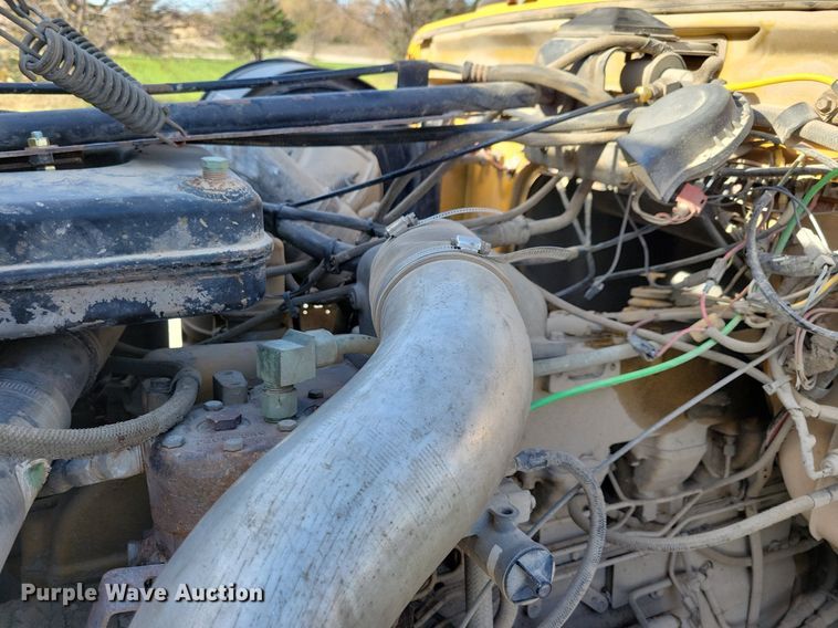 image for item LO9936 1988 Ford LTS9000  dump truck