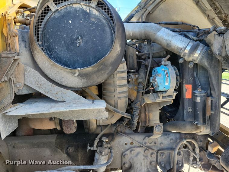 image for item LO9936 1988 Ford LTS9000  dump truck