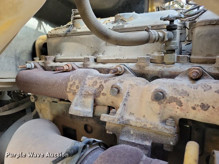 image for item LO9936 1988 Ford LTS9000  dump truck