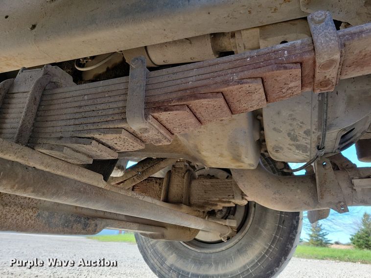 image for item LO9936 1988 Ford LTS9000  dump truck